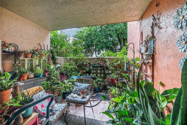 10245 NW 9th St Circle 102-9, Miami, FL 33172