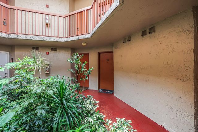 10245 NW 9th St Circle 102-9, Miami, FL 33172