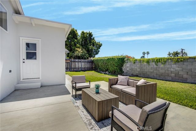 2530 Mary Street, Montrose, CA 91020