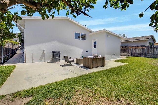 2530 Mary Street, Montrose, CA 91020