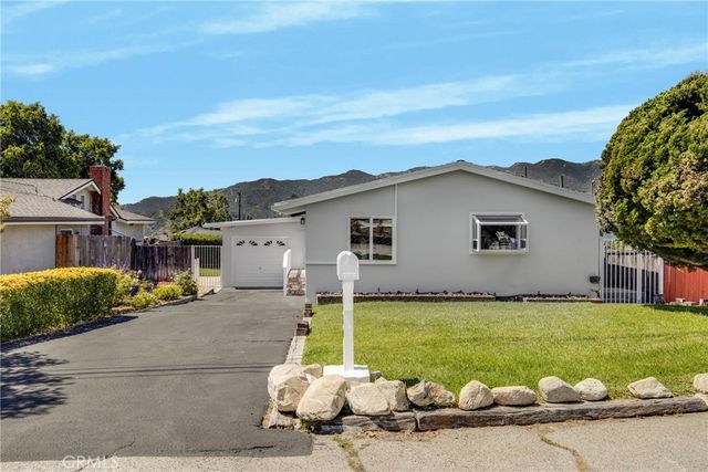 2530 Mary Street, Montrose, CA 91020