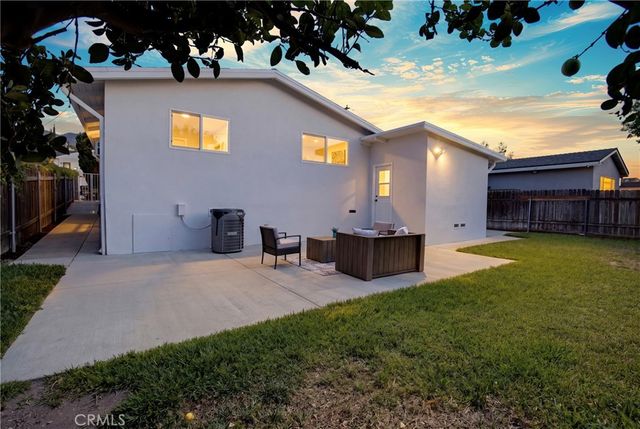2530 Mary Street, Montrose, CA 91020
