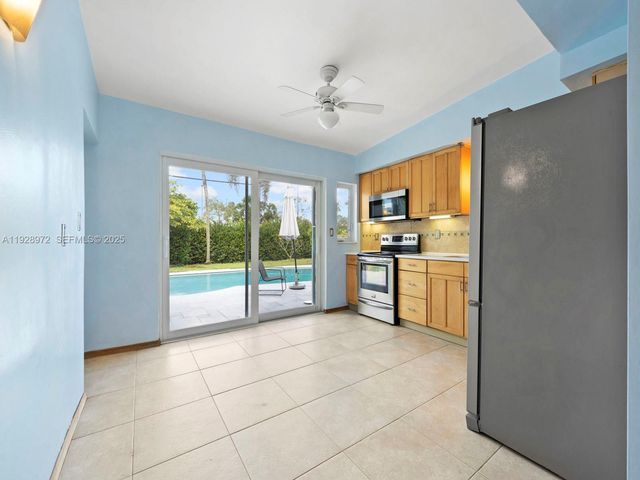 2133 SW 1st Ct, Fort Lauderdale, FL 33312