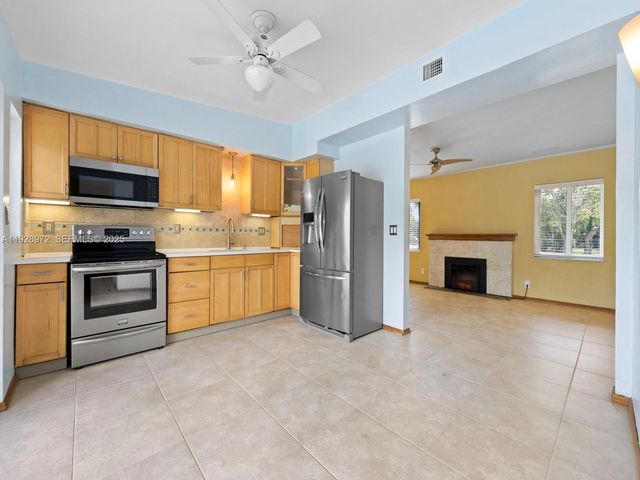 2133 SW 1st Ct, Fort Lauderdale, FL 33312