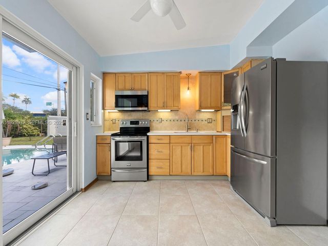 2133 SW 1st Ct, Fort Lauderdale, FL 33312