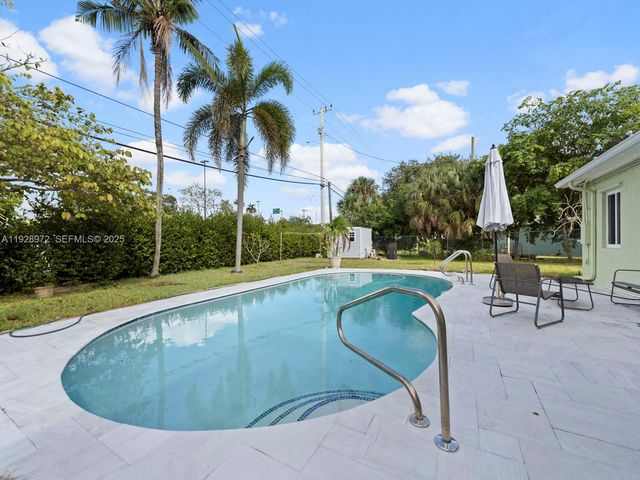 2133 SW 1st Ct, Fort Lauderdale, FL 33312