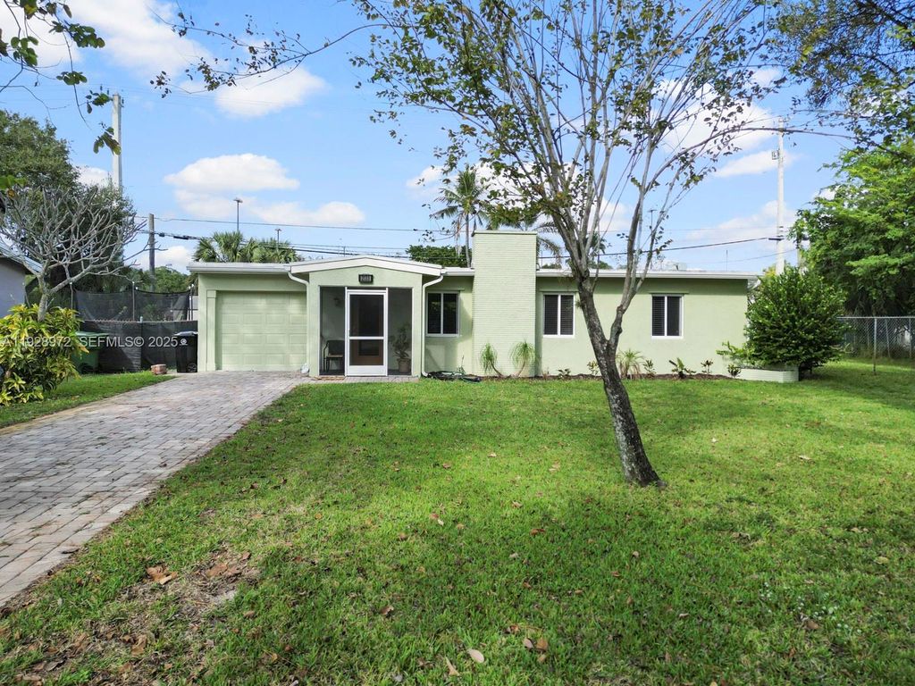 2133 SW 1st Ct, Fort Lauderdale, FL 33312