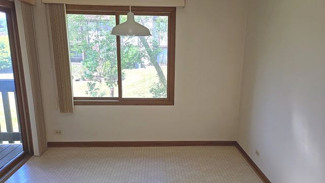 906 E Steger Road 5, Crete, IL 60417