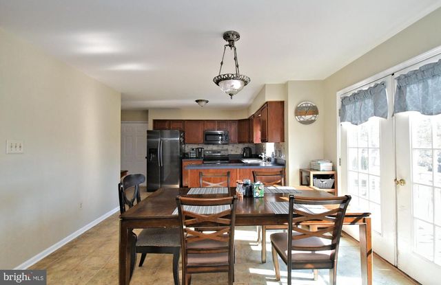 306 KINGSTON DR, Douglassville, PA 19518