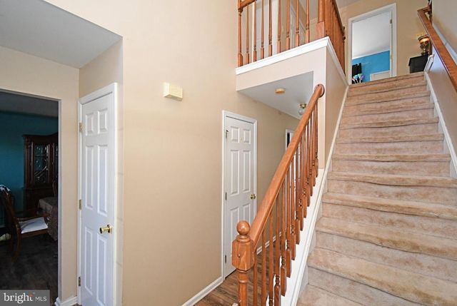 306 KINGSTON DR, Douglassville, PA 19518