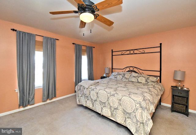 306 KINGSTON DR, Douglassville, PA 19518