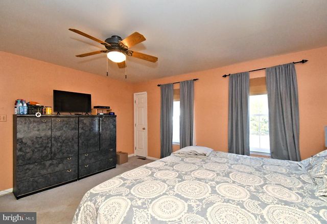 306 KINGSTON DR, Douglassville, PA 19518