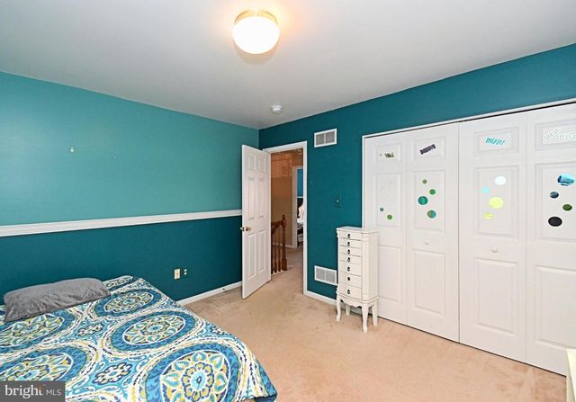 306 KINGSTON DR, Douglassville, PA 19518