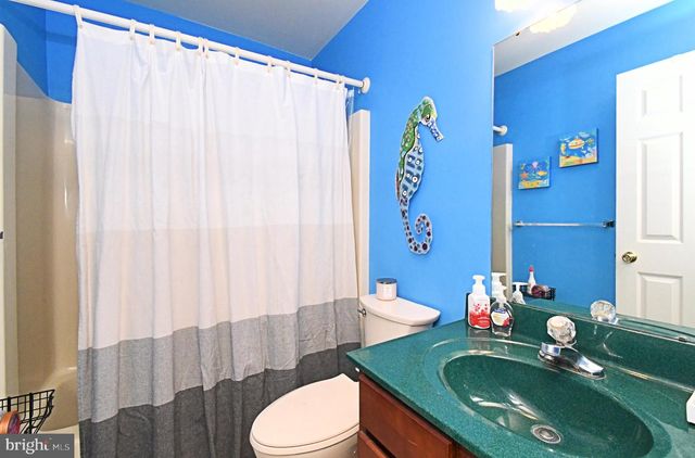 306 KINGSTON DR, Douglassville, PA 19518