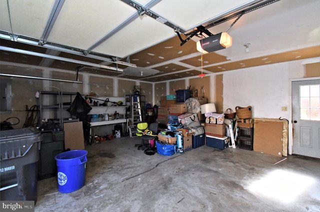 306 KINGSTON DR, Douglassville, PA 19518