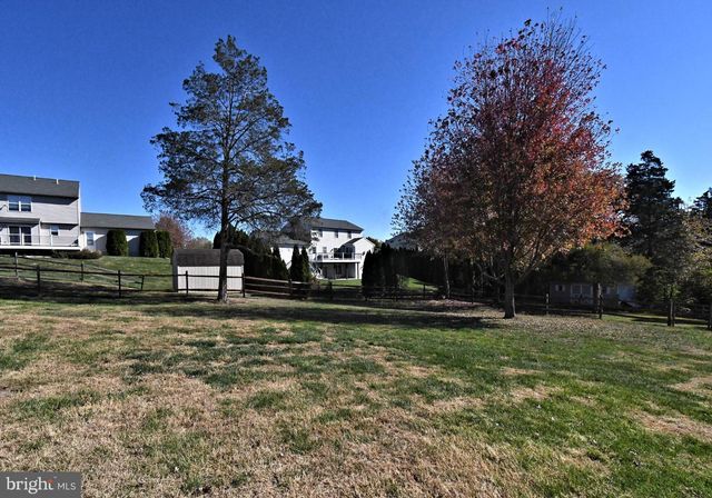 306 KINGSTON DR, Douglassville, PA 19518