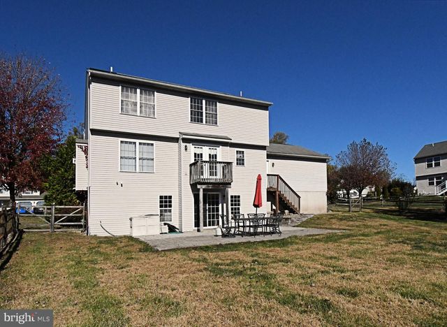 306 KINGSTON DR, Douglassville, PA 19518