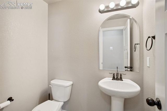 7118 Dutch Loop, Colorado Springs, CO 80925