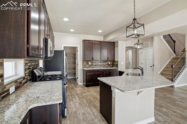 7118 Dutch Loop, Colorado Springs, CO 80925