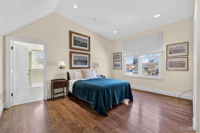 622 Forest Court 4A, Clayton, MO 63105