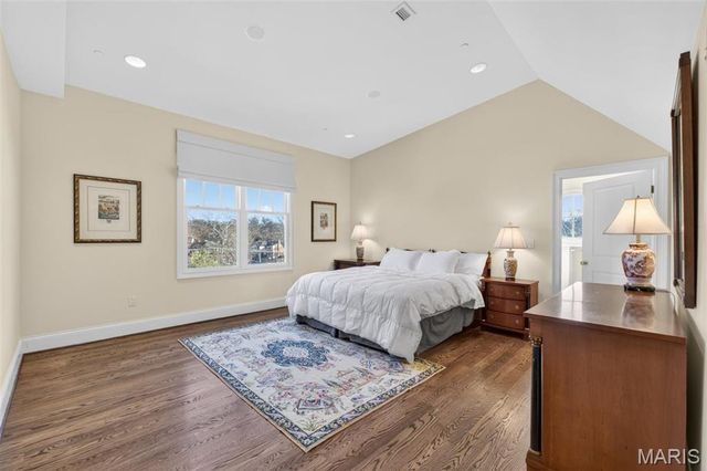 622 Forest Court 4A, Clayton, MO 63105