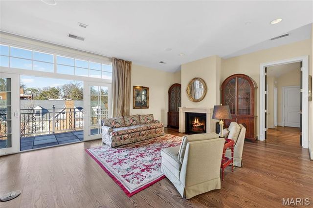 622 Forest Court 4A, Clayton, MO 63105