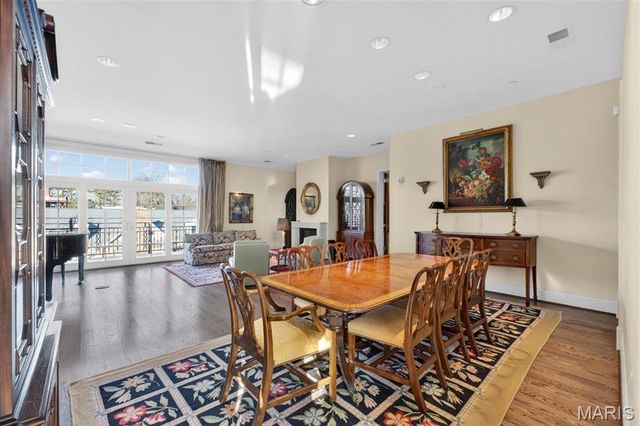 622 Forest Court 4A, Clayton, MO 63105