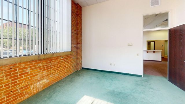 10 E 4TH Street 100, Erie, PA 16507