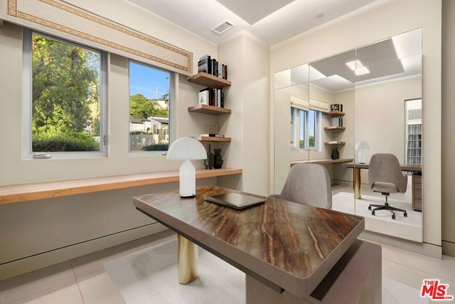 4005 Dixie Canyon Avenue, Sherman Oaks, CA 91423
