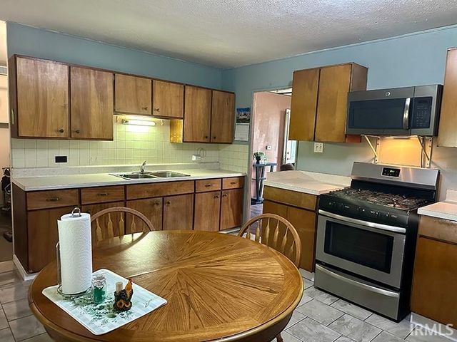 59580 Garver Avenue, Elkhart, IN 46517