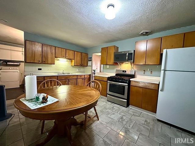 59580 Garver Avenue, Elkhart, IN 46517