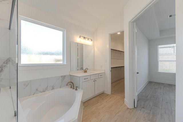 9721 Roaring River Falls Lane, Porter, TX 77365