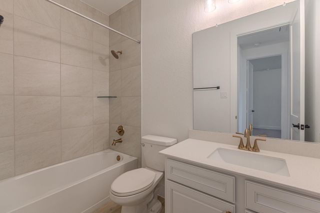 9721 Roaring River Falls Lane, Porter, TX 77365