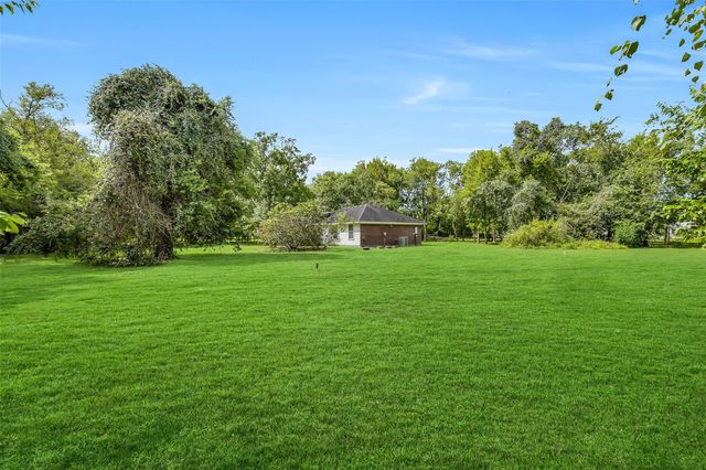 16523 County Road 191, Alvin, TX 77511