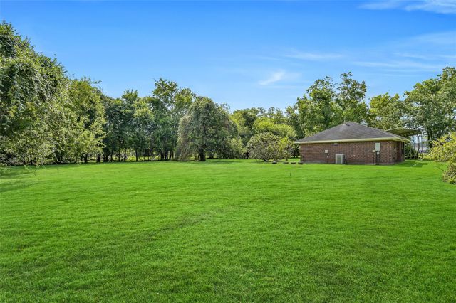 16523 County Road 191, Alvin, TX 77511