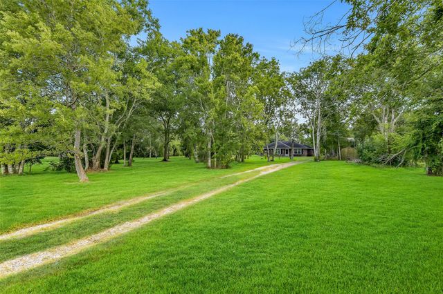 16523 County Road 191, Alvin, TX 77511