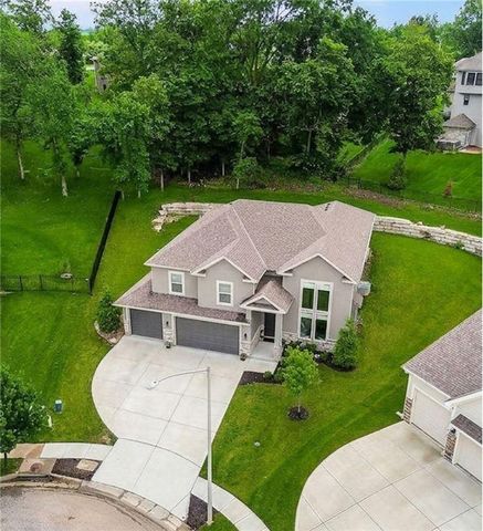 5807 N Bell Court, Kansas City, MO 64118