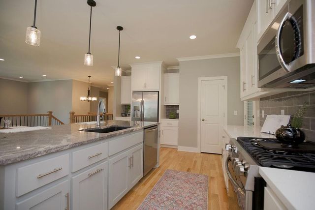 5807 N Bell Court, Kansas City, MO 64118