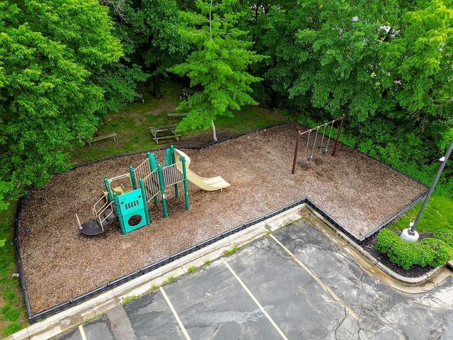 5807 N Bell Court, Kansas City, MO 64118