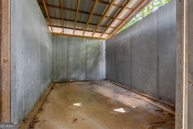 1360 Gum Creek Airport Road, Roopville, GA 30170