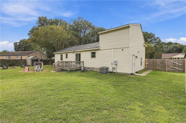 3221 Stefanie CT, Chesapeake, VA 23323