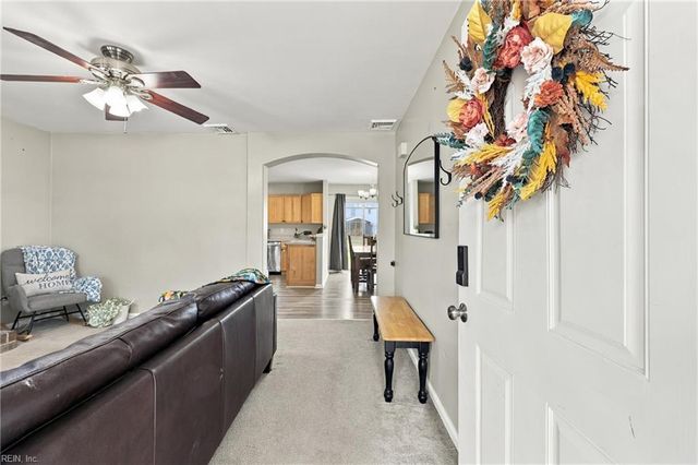 3221 Stefanie CT, Chesapeake, VA 23323