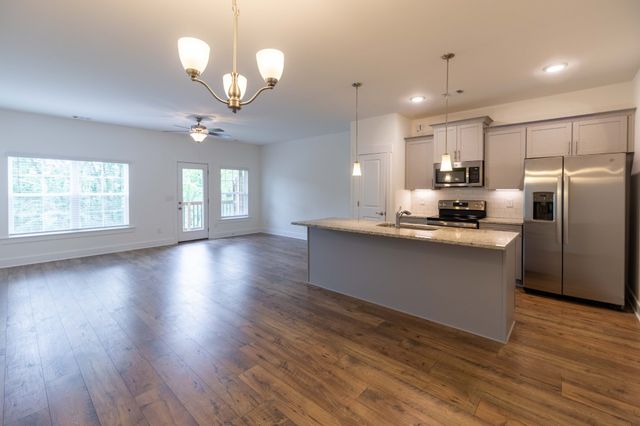 1109 Sweetleaf Dr, Franklin, TN 37064