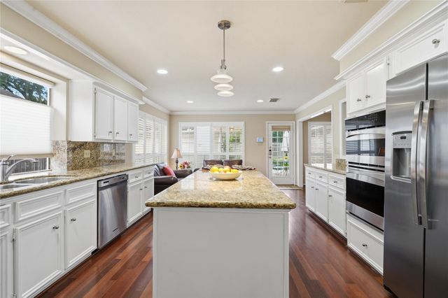 15123 Greenleaf Lane, Houston, TX 77062