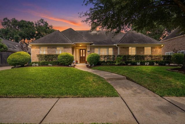 15123 Greenleaf Lane, Houston, TX 77062