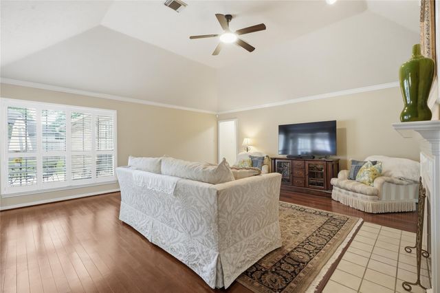 15123 Greenleaf Lane, Houston, TX 77062