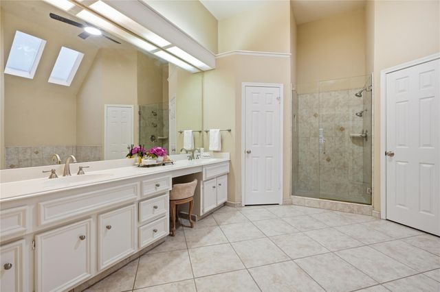 15123 Greenleaf Lane, Houston, TX 77062