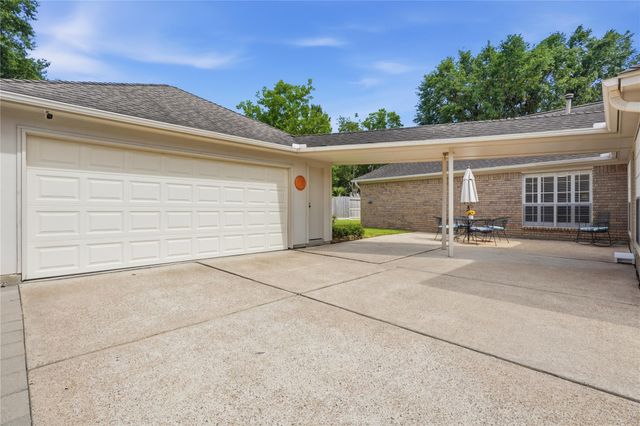 15123 Greenleaf Lane, Houston, TX 77062