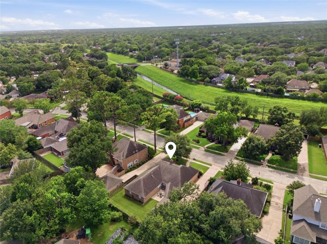 15123 Greenleaf Lane, Houston, TX 77062