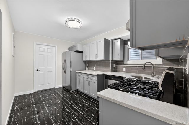 84 E Pine Street, Long Beach, NY 11561